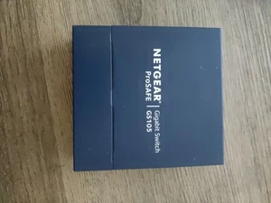 Netgear GS105 V5 Prosafe 5 Port Gigabit Switch w/o POWER ADAPTER T22 - Picture 1 of 3