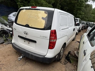 HYUNDAI ILOAD/IMAX TQ, LH SIDE, 11/07-03/21 AXLE - image 1 of 4