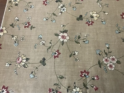 Tela de mezcla de lino floral fondo marrón con flores rojas, amarillas, azules 2 piezas Foto 1 de 4