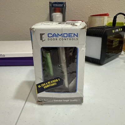 Camden CM-30E botón pulsador para salir iluminado Foto 1 de 2