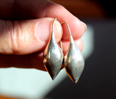 Серьги-капсулы из чистого серебра Micheal Dawkins - Изображение 1 из 4