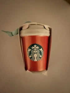 Starbucks Holiday 2020 cerámica rojo brillante brillo mini copa de Navidad adorno - Imagen 1 de 2