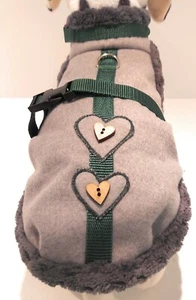 Wintermantel Trachtenmantel Hundemantel grau Herz Stoff Tracht Karo Loden Knopf - Bild 1 von 5