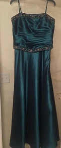 Vestido Formal Colección KM Verde Jade Talla 10 - Imagen 1 de 8