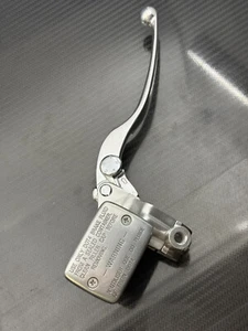 KAWASAKI Genuine 2004-09 Vulcan VN1600-2000 Master Cylinder 43015-0025 NEW - Picture 1 of 5