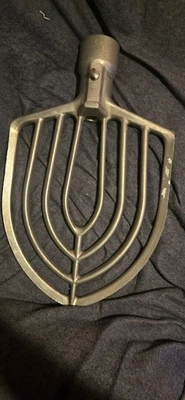 HOBART HL140B 140 QT. ALUMINUM FLAT BEATER FOR HL1400 - Image 1 of 3