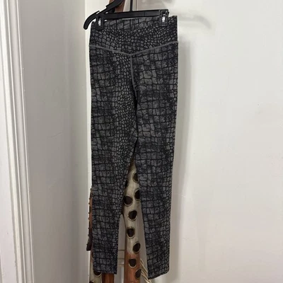 Leggings Yummie Heather Thomson Talla xS Gris Estampado Hannah Croc Foto 1 de 4