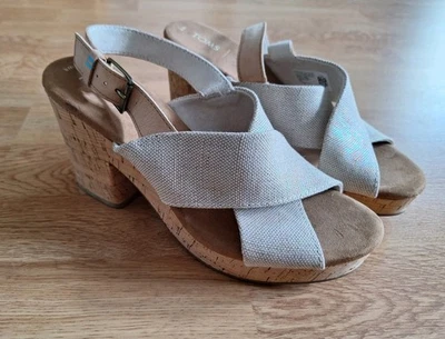 Plateau Sandalen von Toms Gr. 39        NEU**** - Bild 1 von 4