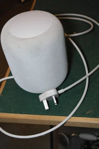 APPLE A1639 HOME POD 1ST GENERATION SMART SPEAKER SPARE & REPAIR - Picture 1 of 6