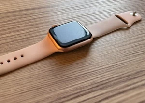 Apple Watch Series 6 44mm Gold Aluminum Case with Pink Sand Sport Band BH 85% - Zdjęcie 1 z 8
