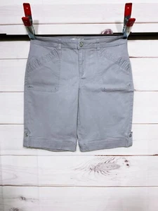 Pantalones cortos para mujer Gloria Vanderbilt talla 10 grises con bolsillos de tiro alto - Imagen 1 de 7
