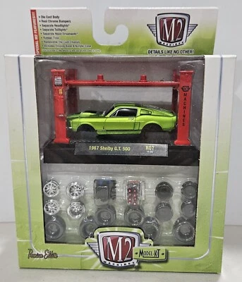 M2 Machines Model-Kit 1:64 1967 Shelby G.T. 500 R07 16-03 Metallic Green - Image 1 of 2