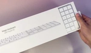 New Apple Magic Keyboard with Touch ID W/ Numeric Keypad Lightning Port USA - Picture 1 of 8