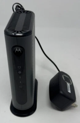 Motorola 8x4 Cable Modem Model MB7220 DOCSIS 3.0 - Image 1 of 4