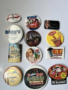 Promotion Movie Pins Or Buttons  - Picture 1 of 5