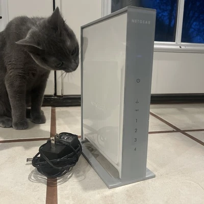 Netgear WNR834B v2 RangeMax Next Wireless-N 10/100 Router | Tested, W/ Base - Image 1 of 4