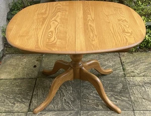 MODERN SMALL ERCOL CHESTER  EXTENDING DINING TABLE CLEAN CONDITION  WE DELIVER - Picture 1 of 15