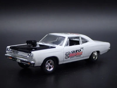 1969 69 Plymouth Strada Corridore 440 Velocità Dawg 1:64 Diorama Scala Diecast - Immagine 1 di 4