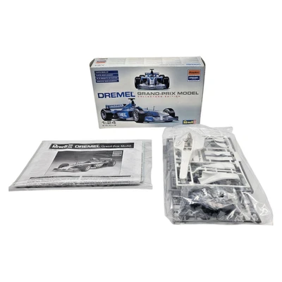 Toyota TF102 Dremel Grand-Prix Model Collector´s Edition Revell 07249 1:24 - Bild 1 von 4