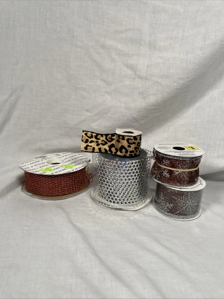 Lot 5 Mixed Ribbons - Snowflakes, Copper, Silver, & Cheetah | Christmas & Craft - Image 1 of 4