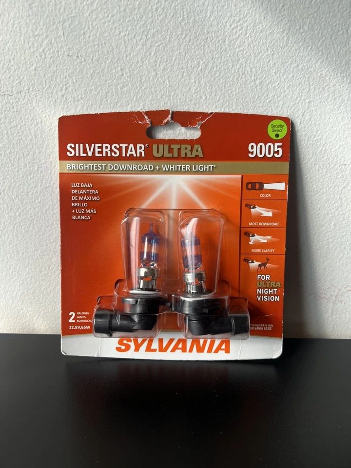 Sylvania Silverstar Ultra 9005 High Performance Headlight 2 Bulbs NEW - Image 1 of 2