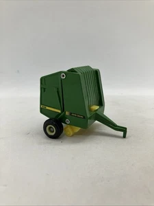 John Deere ERTL 535 Hay Baler 1:64 Scale DieCast - Picture 1 of 9