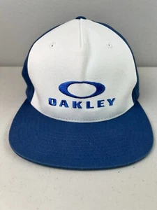 Oakley Silver 110 FlexFit Snap Cap Hat Flat Bill Blue White EUC - Picture 1 of 14