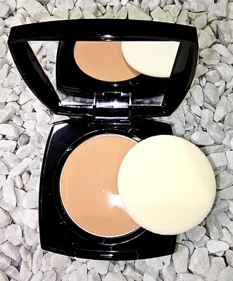 Avon True Kompaktpuder für einen makellosen Teint Farbe Neutral medium Tan 8g - Bild 1 von 2