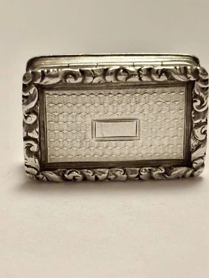 Antigua vinagreta de plata dorada Guillermo IV Nathaniel Mills Birmingham 1832 Foto 1 de 4