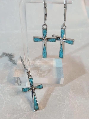 Precioso colgante y pendientes de cruz de acero inoxidable y turquesa, juego de joyas, damas Foto 1 de 4
