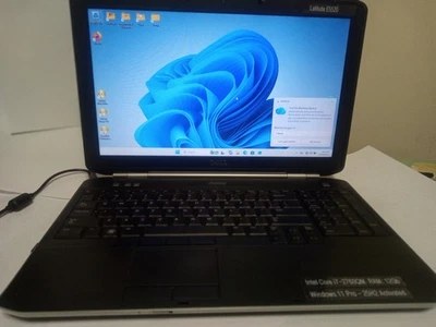 Portátil Dell Latitude E5520: 15,6", W11Pro, i7-2670QM@2,4 GHz, SSD de 12 GB 512 GB, Wi-Fi, Bt Foto 1 de 4