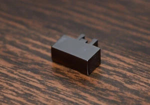 CZĘŚCI KENWOOD TS-850SAT - POKRYWA PRZYCISKU PRZEŁĄCZNIKA ZASILANIA - Zdjęcie 1 z 1