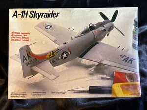 Testors A-1H Skyraider Model Airplane Kit 1/72 Unbuilt NISB - Picture 1 of 2