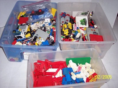 Bulk Lego lot 10 lbs plates with usable red white and blue bricks Minifigs cars - Image 1 of 4