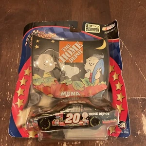2002 Winner's Circle 1:43 #20 TONY STEWART Peanuts Great Pumpkin Home Depot MBNA - Picture 1 of 5