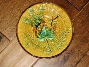 Antiguo fondo tejido cesta de oro de hoja de mayólica floral de 8,5 placas alrededor de 1880 - Imagen 1 de 7