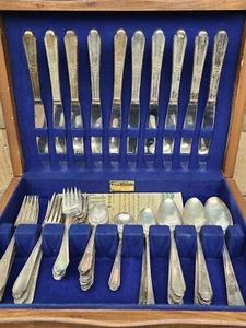 ROGERS IS MEMORY aka HIAWATHA 1937 Silverplate 61 Pc Flatware Set + Storage Case - Picture 1 of 19