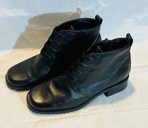 Borelli Leather Ankle Boots Womens 7 Black Side Zip Low Heel Rubber Sole Comfort - Picture 1 of 6