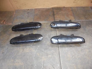 KIA PICANTO 2005 MANIJAS DE PUERTA EXTERIORES DELANTERAS Y TRASERAS NEGRAS - Imagen 1 de 5