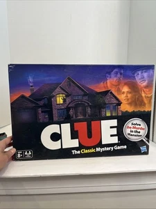 Hasbro Clue The Classic Mystery Game 2011 - Picture 1 of 10