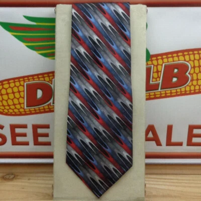 FUSION "Tie" Foto 1 de 2