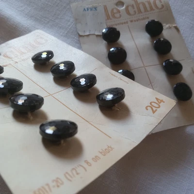 Le Chic Black Facetd Glass Vintage Art Deco 16 Btns Buttons NEW on 2 Cards 1/2" - Image 1 of 4