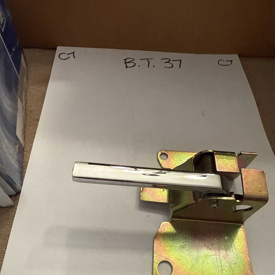 Conjunto interior manija puerta delantera original GM 1984-1991 Chevrolet GMC 15597654 Foto 1 de 3