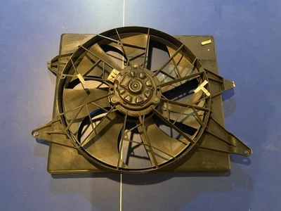 Оригинальный вентилятор охлаждения радиатора 1997-1998 LLINCOLN MARK VIII с переменной скоростью - Изображение 1 из 4