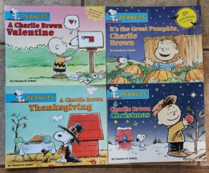 Peanuts holiday books - Picture 1 of 6