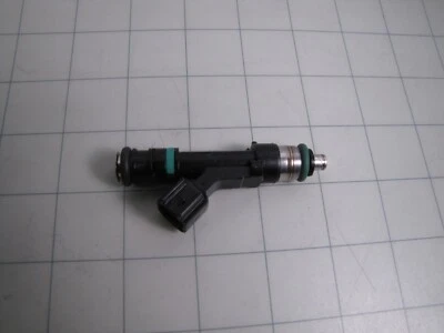 Standard FJ721 Fuel Injector for Buick Lucerne Cadillac DTS SRX STS XLR NEW - Image 1 of 4