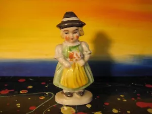 Deutsches Bauernmädchen besetzt Japan Porzellan handbemalte Figur - Bild 1 von 5