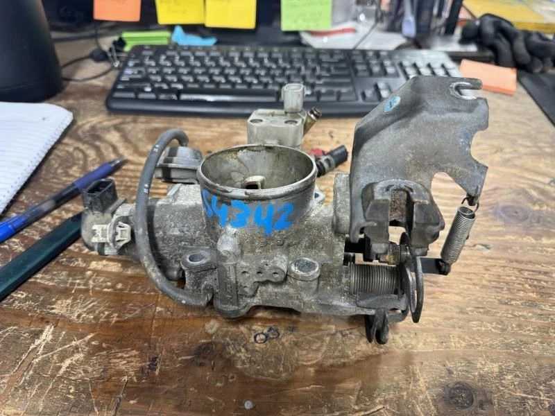 Carrocería del acelerador Toyota Solara Camry Avalon Lexus ES300 3,0 L V6 97-03 OEM Foto 1 de 3