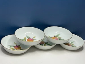 Royal Worcester Fine Porcelain Evesham Pattern Gold Rim Fruit Bowls. Set of 4. - Foto 1 di 9