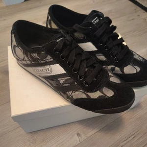 Vintage Coach Yolanda Athletic Slim Sneakers Sz 6.5 Monogram Black Canvas Suede - Picture 1 of 11